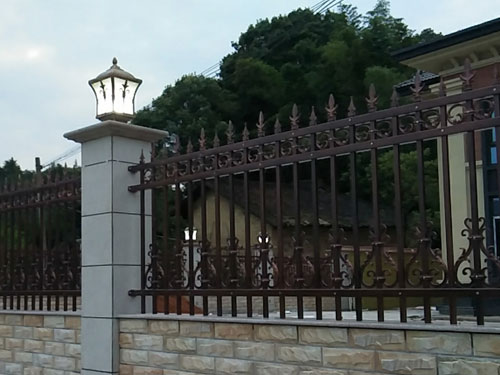 農(nóng)村別墅獨院鋅鋼圍欄